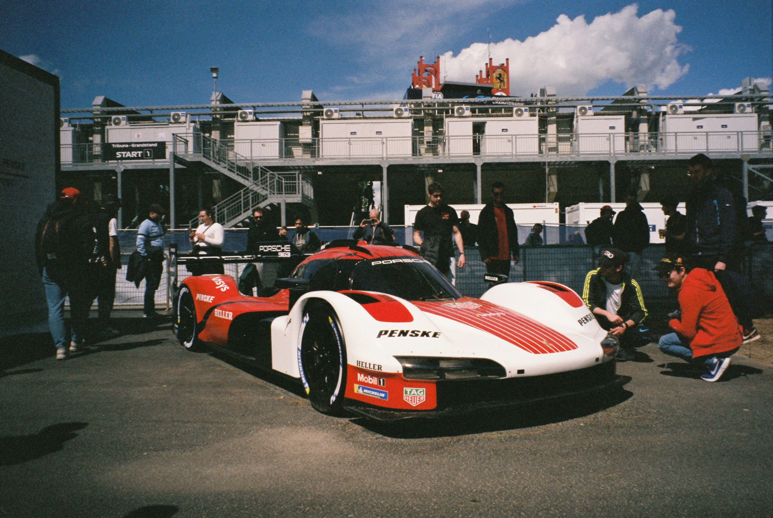Porsche 963